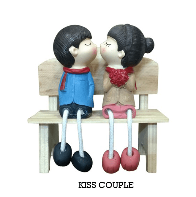 Buy SNOWBIRD® Love Couple Statue Resin Showpiece Gifts for  Girlfriend/Valentine Gift for Boyfriend/ Valentine Gift/ Wedding Cake  Topper (LOVE) Online at Low Prices in India - Amazon.in